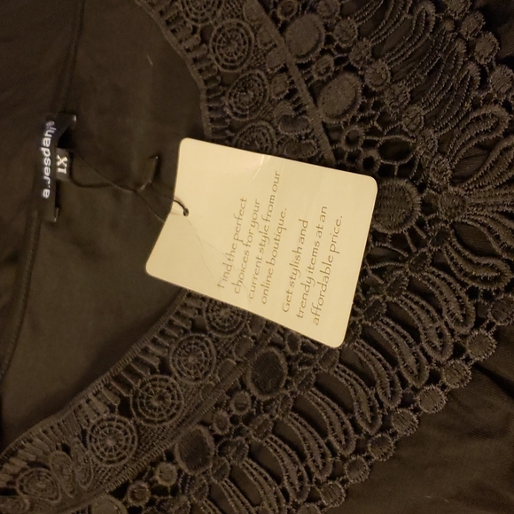 a.Jesdani Short Sleeve Lace Pleated Blouse in Black Size 1X - Picture 4 of 7